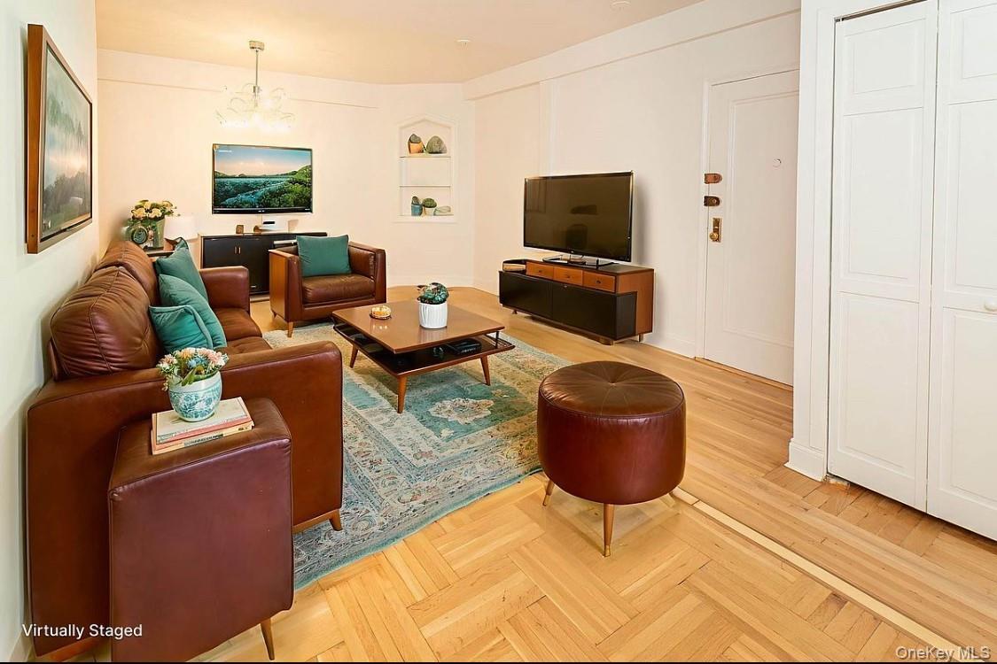 Condo 41st  Queens, NY 11104, MLS-910545-15