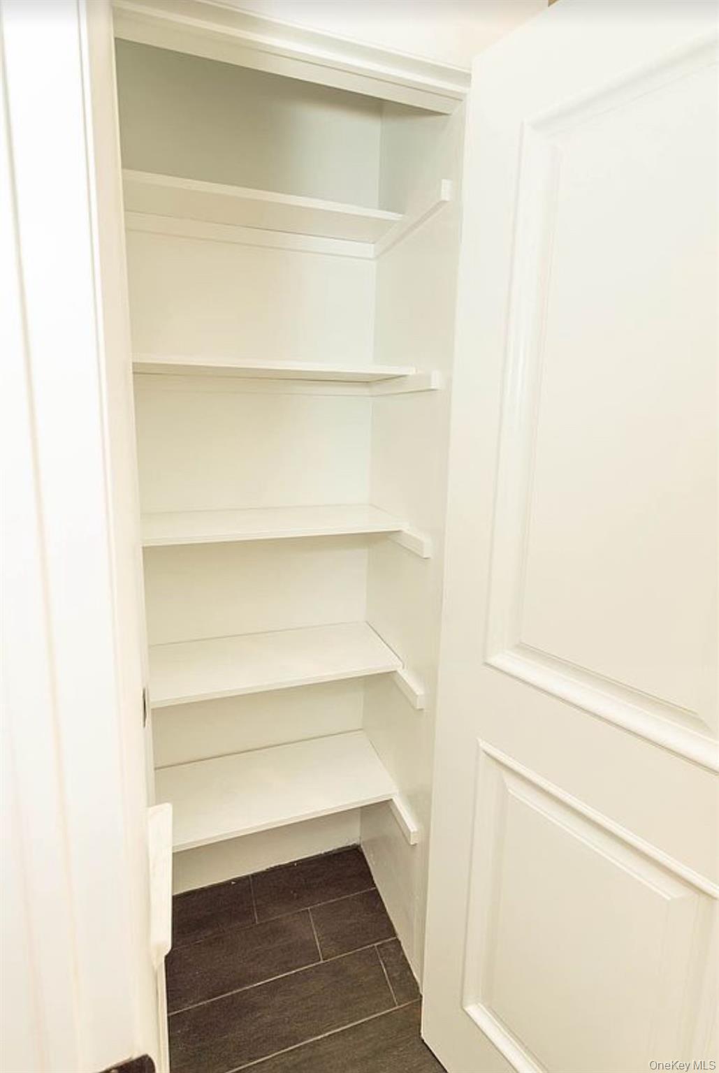 Condo 41st  Queens, NY 11104, MLS-910545-44