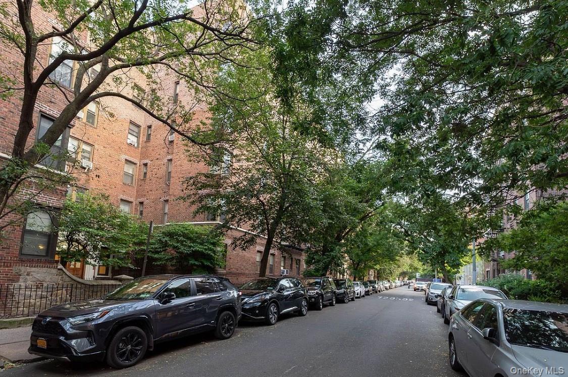 Condo 41st  Queens, NY 11104, MLS-910545-50