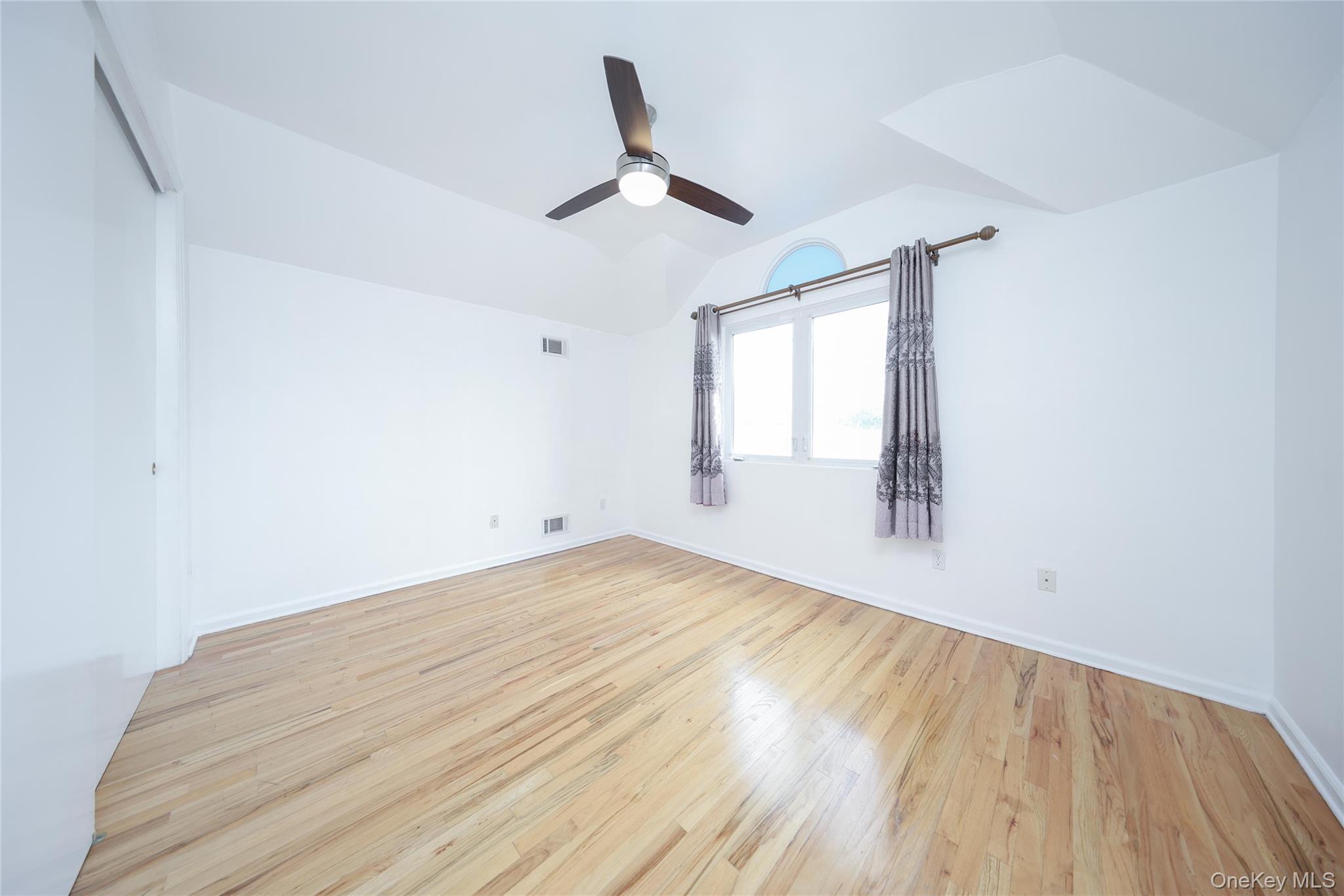 Single Family Kiswick  Staten Island, NY 10306, MLS-910548-12