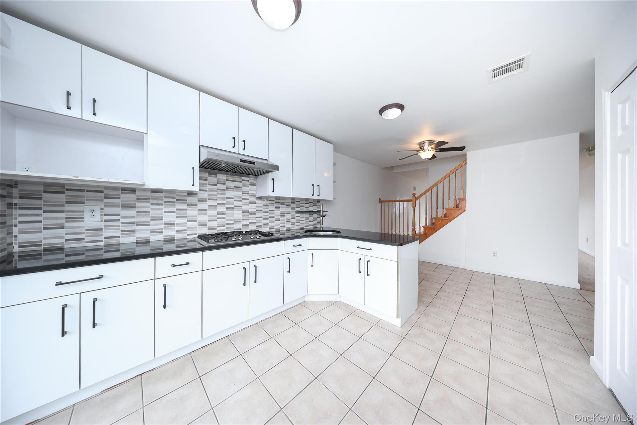 Single Family Kiswick  Staten Island, NY 10306, MLS-910548-9