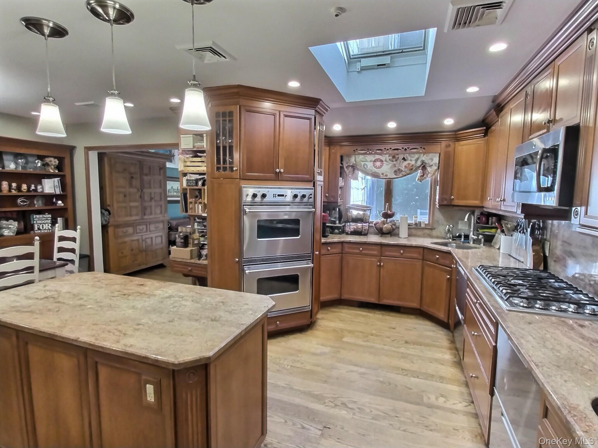 Single Family Susan Nassau County, NY 11552, MLS-910549-13