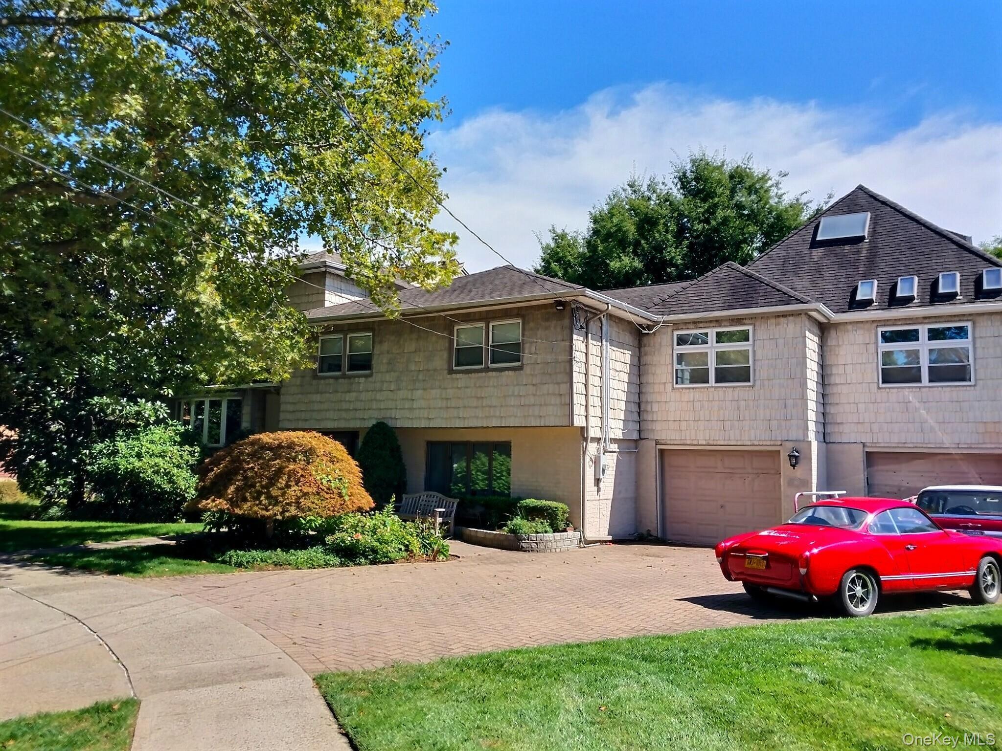 Single Family Susan Nassau County, NY 11552, MLS-910549-2