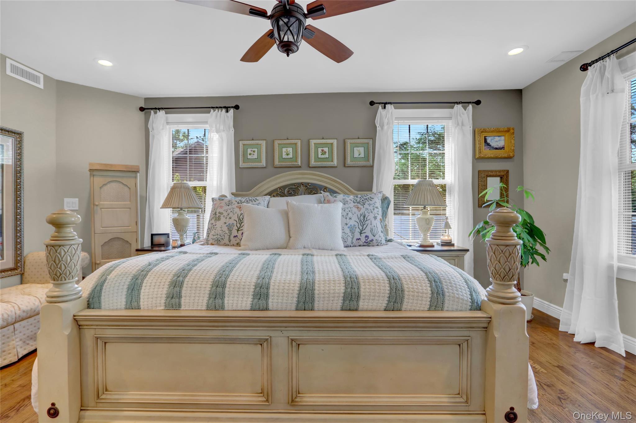 Single Family Centre Nassau County, NY 11710, MLS-910580-10