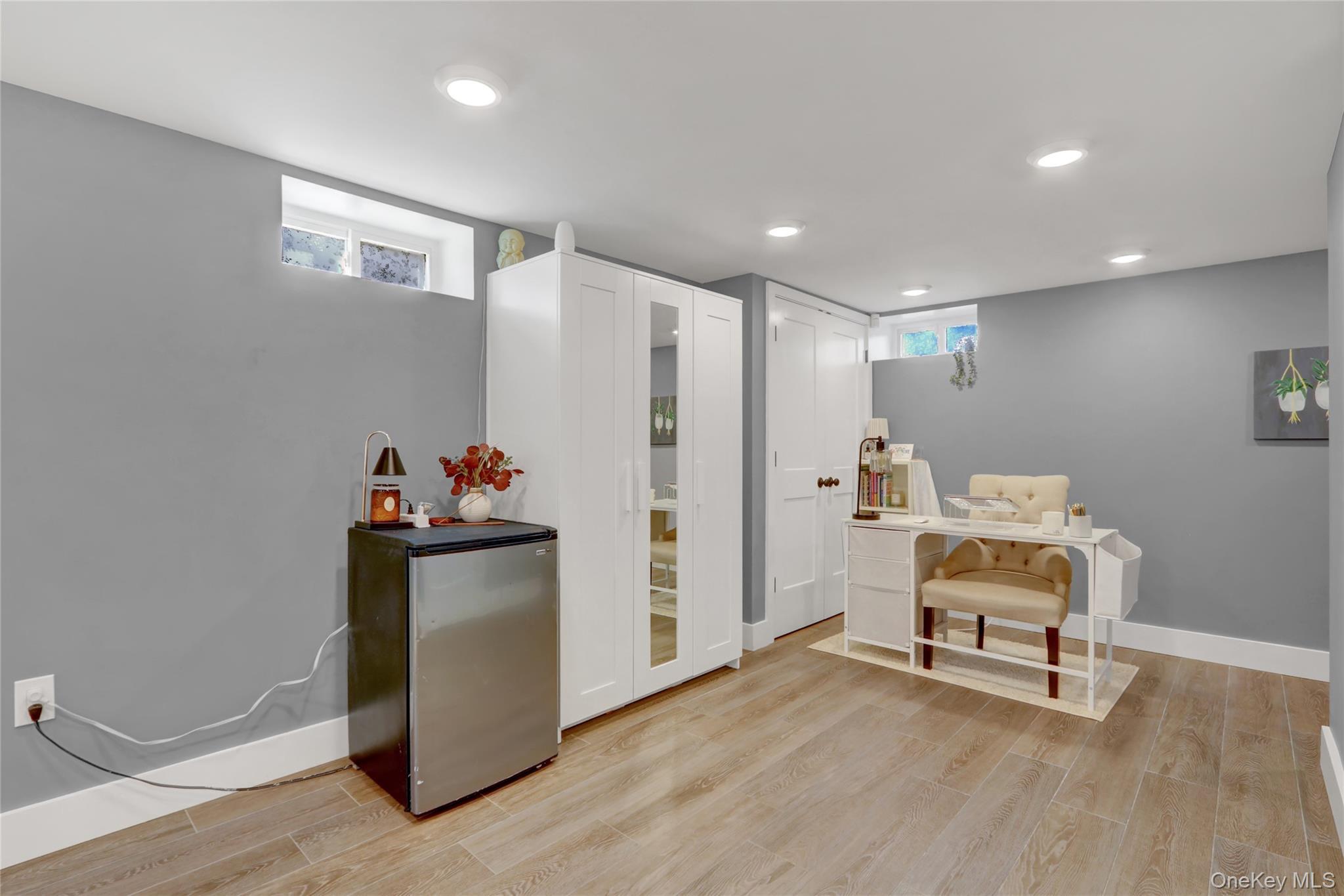 Single Family Centre Nassau County, NY 11710, MLS-910580-16