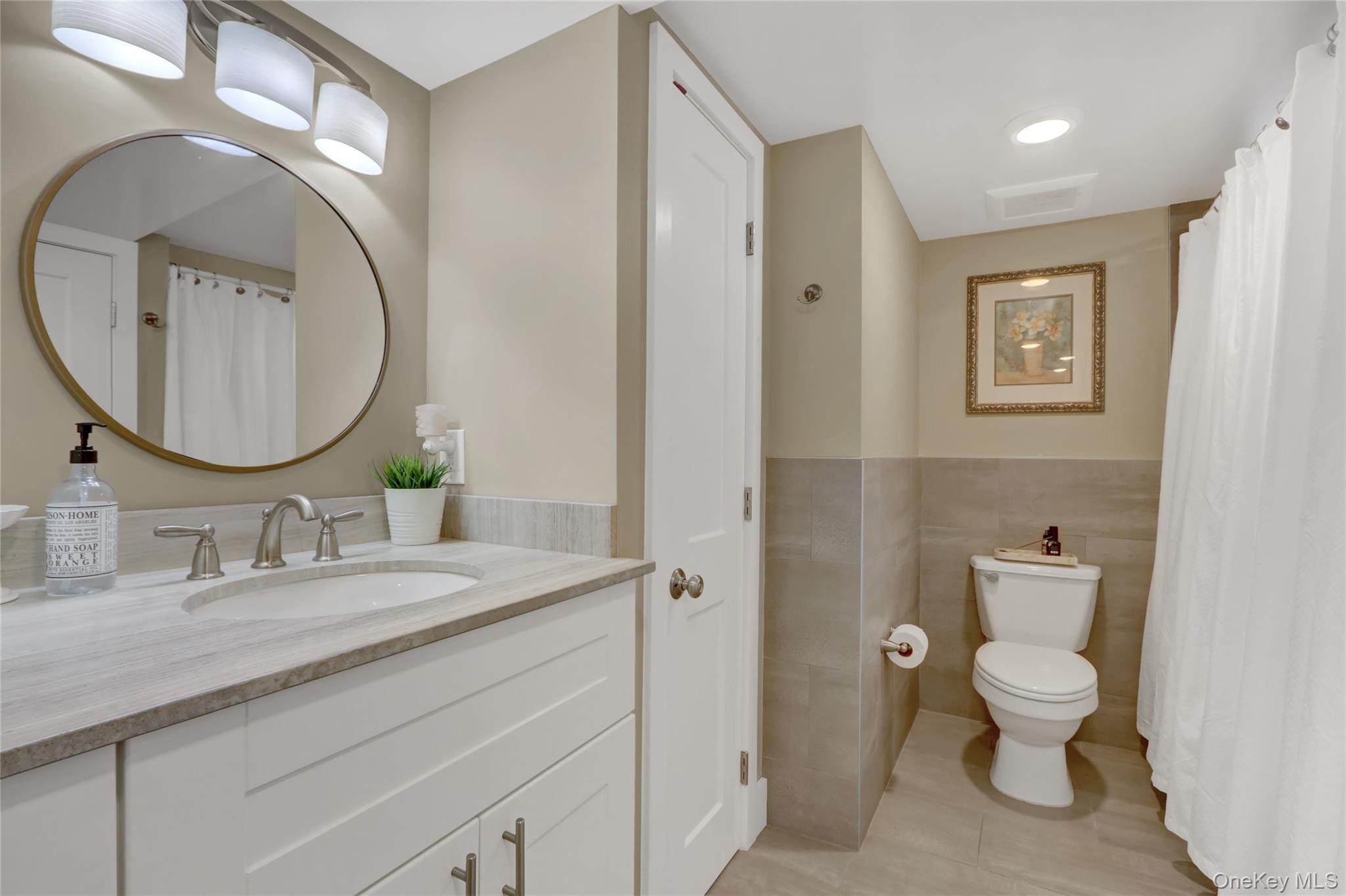 Single Family Centre Nassau County, NY 11710, MLS-910580-19