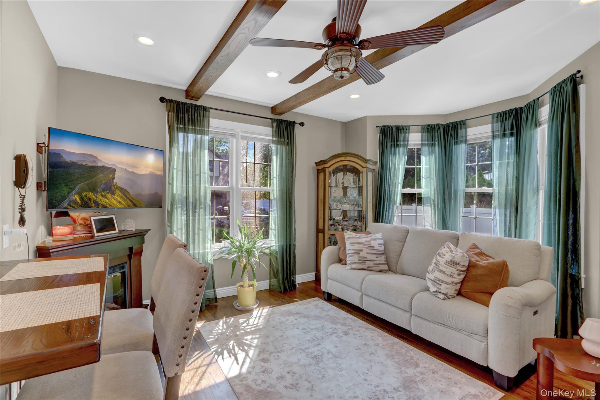 Single Family Centre Nassau County, NY 11710, MLS-910580-3