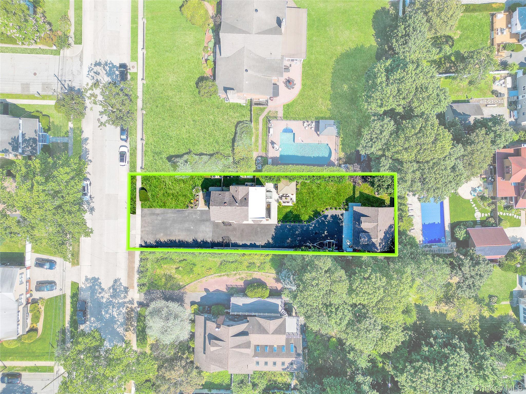 Single Family Centre Nassau County, NY 11710, MLS-910580-35