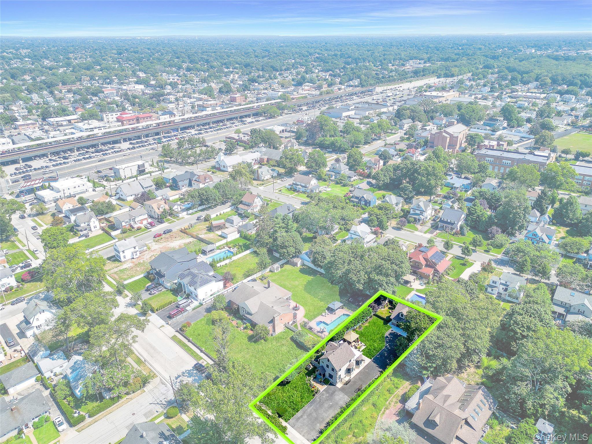 Single Family Centre Nassau County, NY 11710, MLS-910580-36