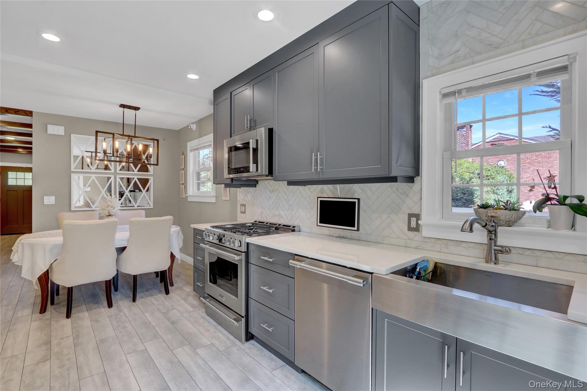 Single Family Centre Nassau County, NY 11710, MLS-910580-6