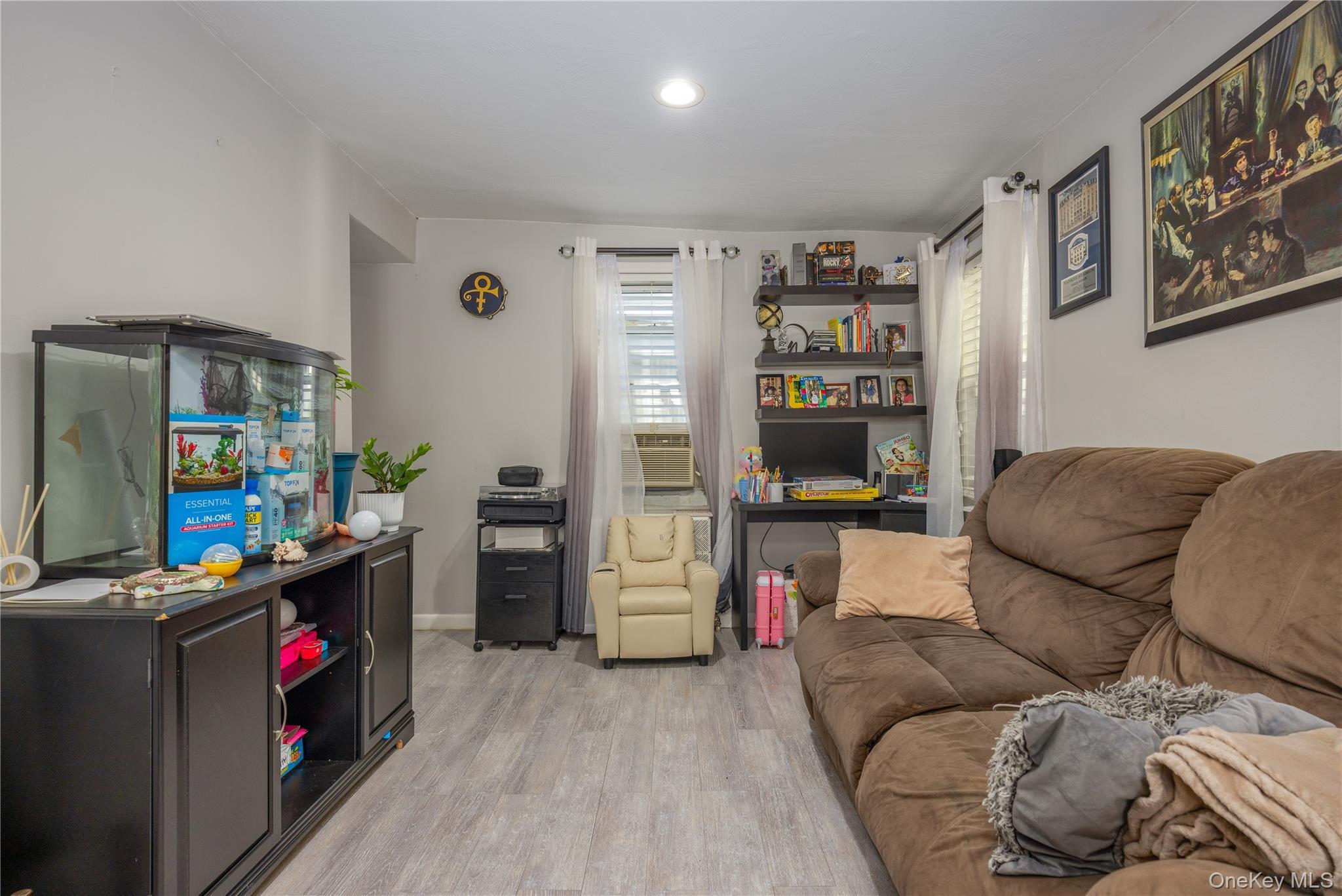 Single Family Macquesten  Westchester County, NY 10550, MLS-910586-11