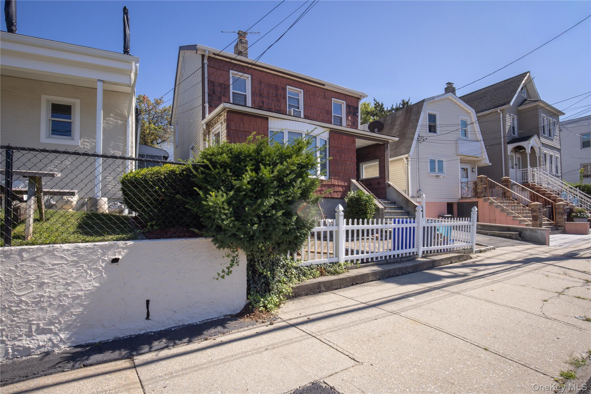 Single Family Macquesten  Westchester County, NY 10550, MLS-910586-3