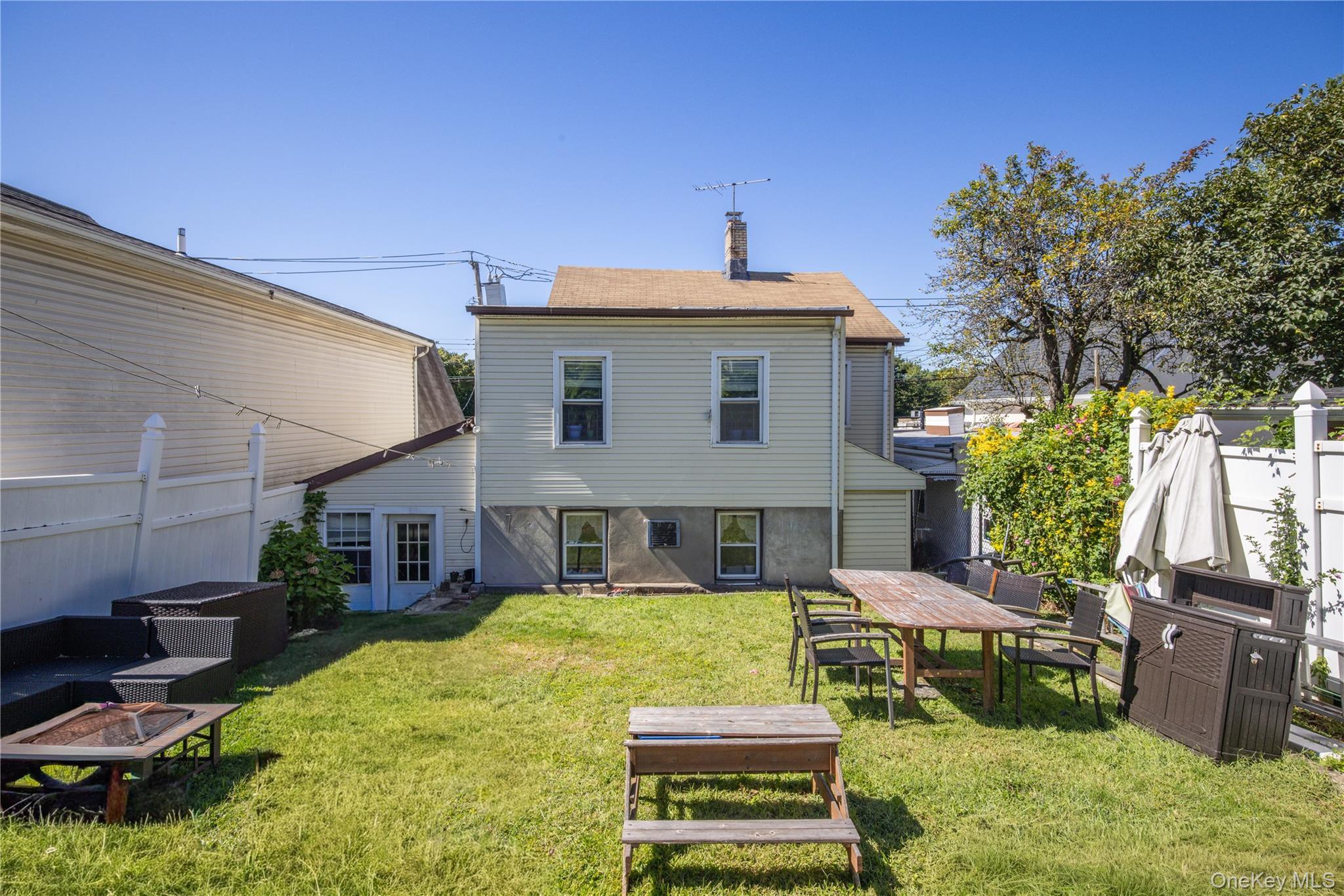 Single Family Macquesten  Westchester County, NY 10550, MLS-910586-4