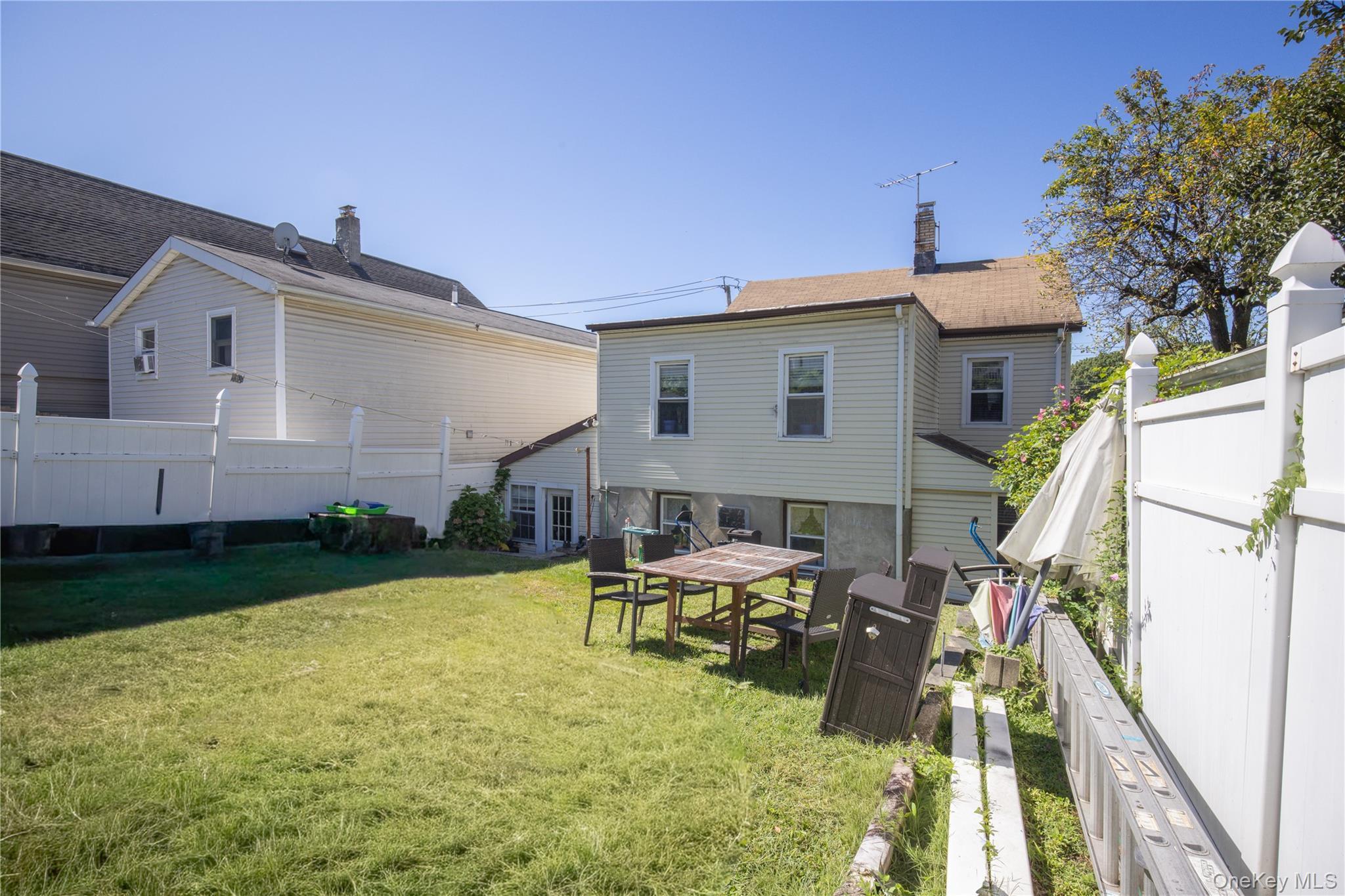 Single Family Macquesten  Westchester County, NY 10550, MLS-910586-5