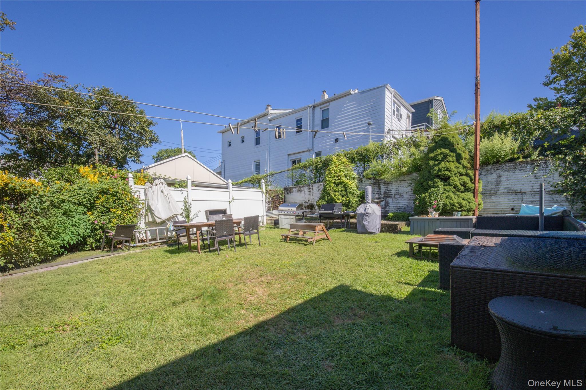 Single Family Macquesten  Westchester County, NY 10550, MLS-910586-7