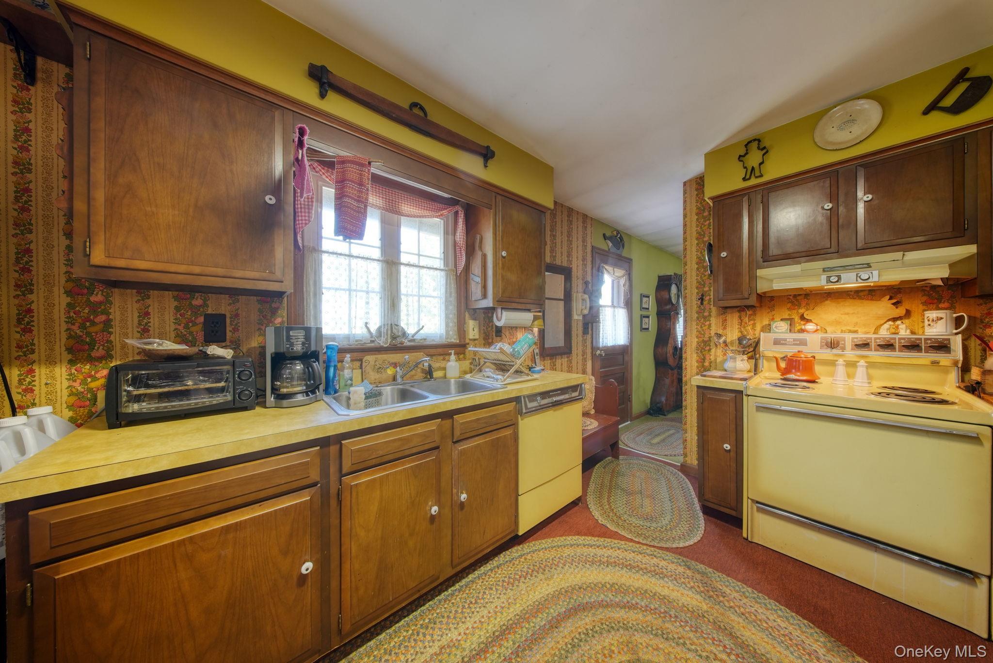 Single Family Hall Sullivan County, NY 12740, MLS-910591-16