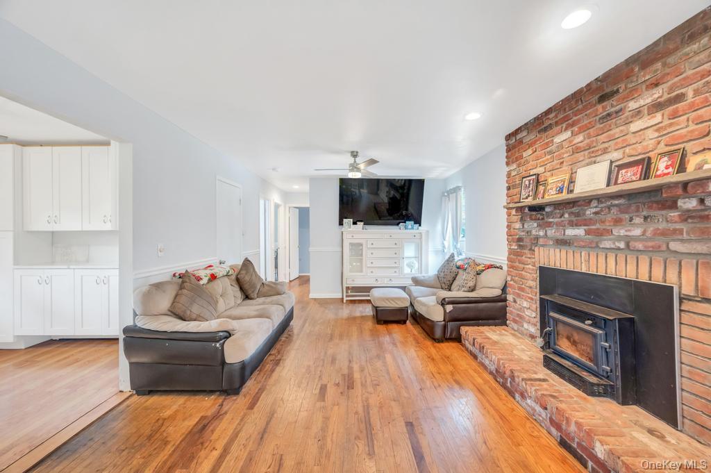 Single Family Dogwood Suffolk County, NY 11951, MLS-910654-15