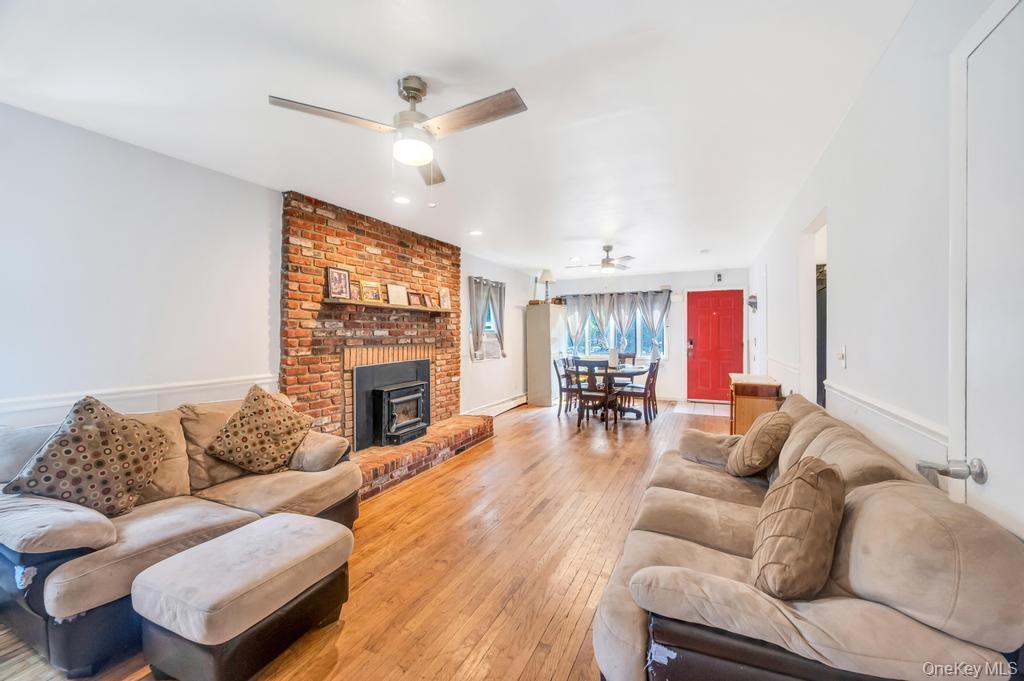 Single Family Dogwood Suffolk County, NY 11951, MLS-910654-16