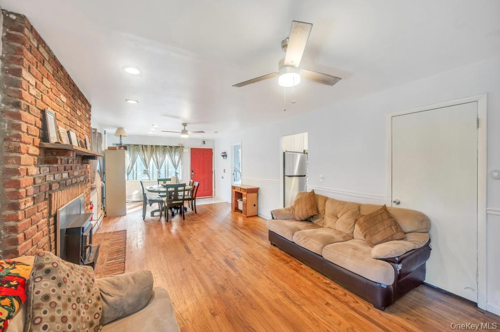 Single Family Dogwood Suffolk County, NY 11951, MLS-910654-17