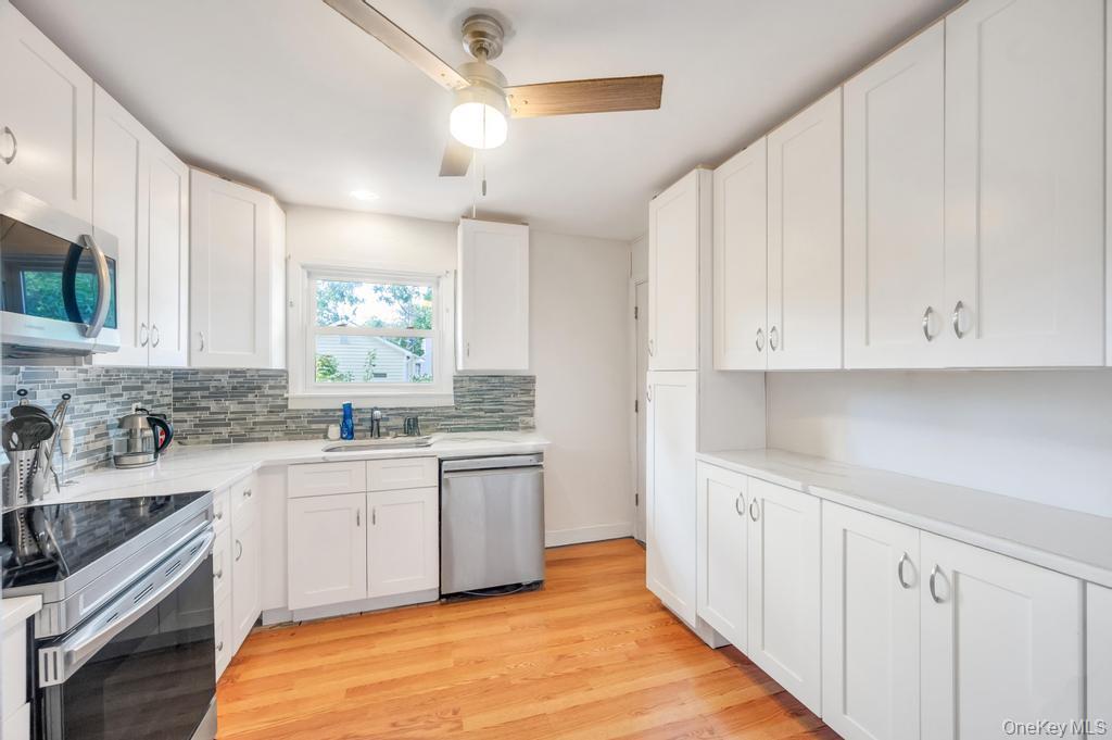 Single Family Dogwood Suffolk County, NY 11951, MLS-910654-19