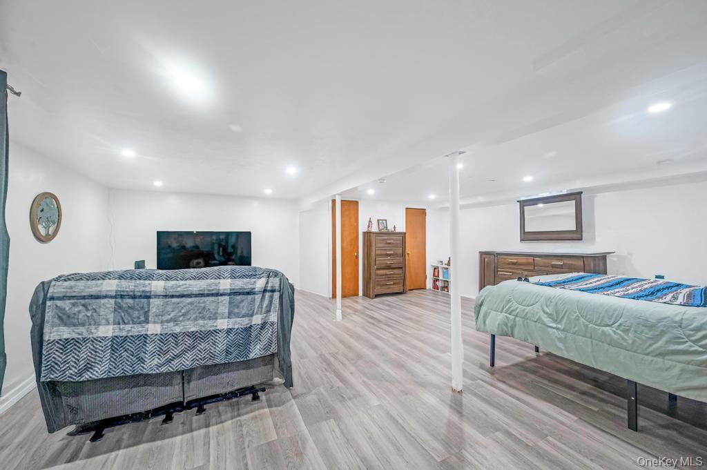 Single Family Dogwood Suffolk County, NY 11951, MLS-910654-29