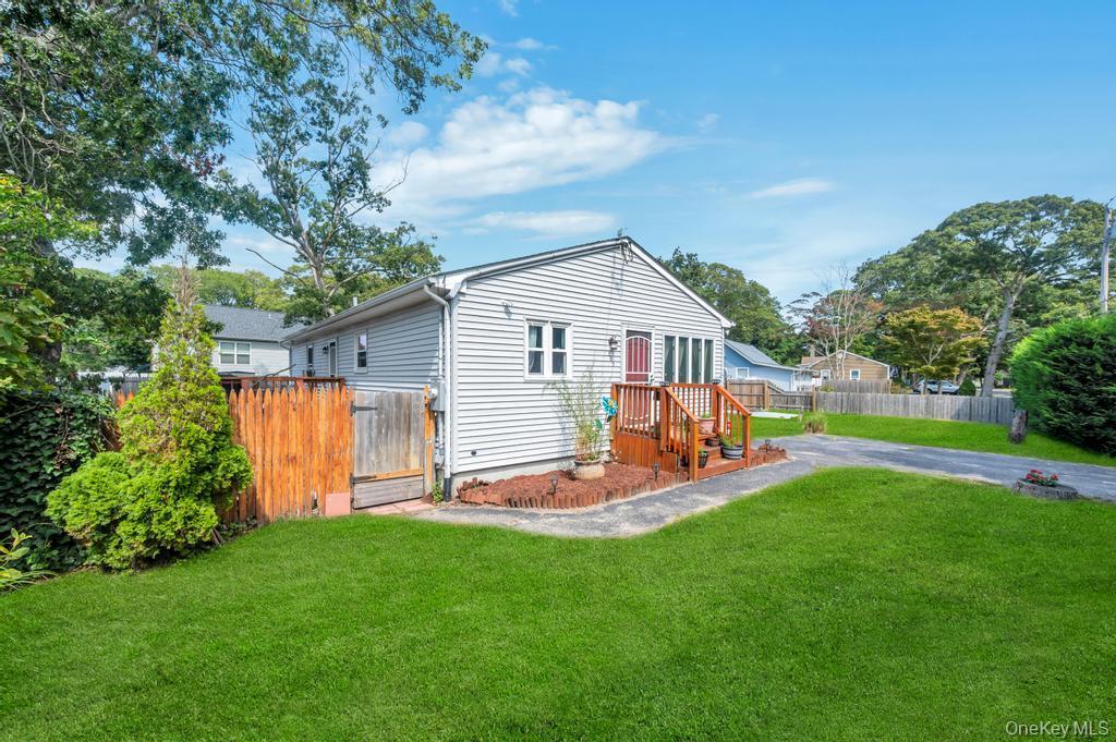 Single Family Dogwood Suffolk County, NY 11951, MLS-910654-3