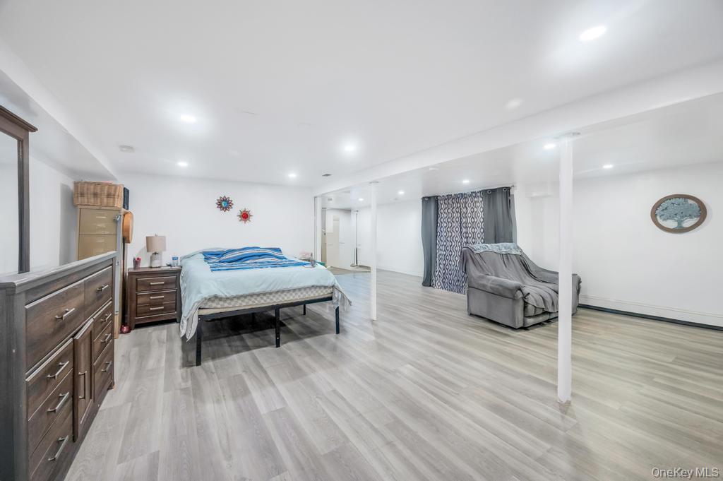 Single Family Dogwood Suffolk County, NY 11951, MLS-910654-32