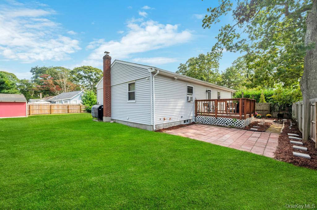 Single Family Dogwood Suffolk County, NY 11951, MLS-910654-5