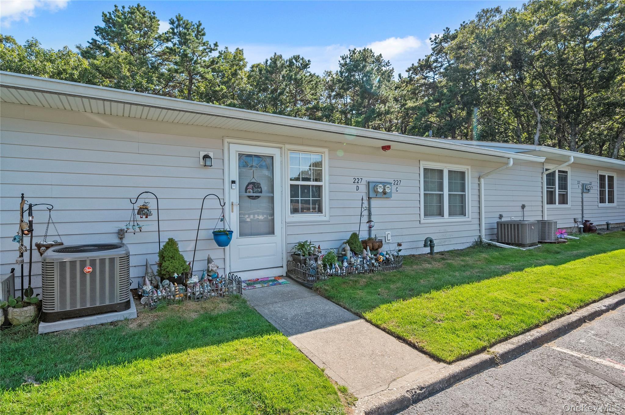 Single Family Blackpool  Suffolk County, NY 11961, MLS-910658-15