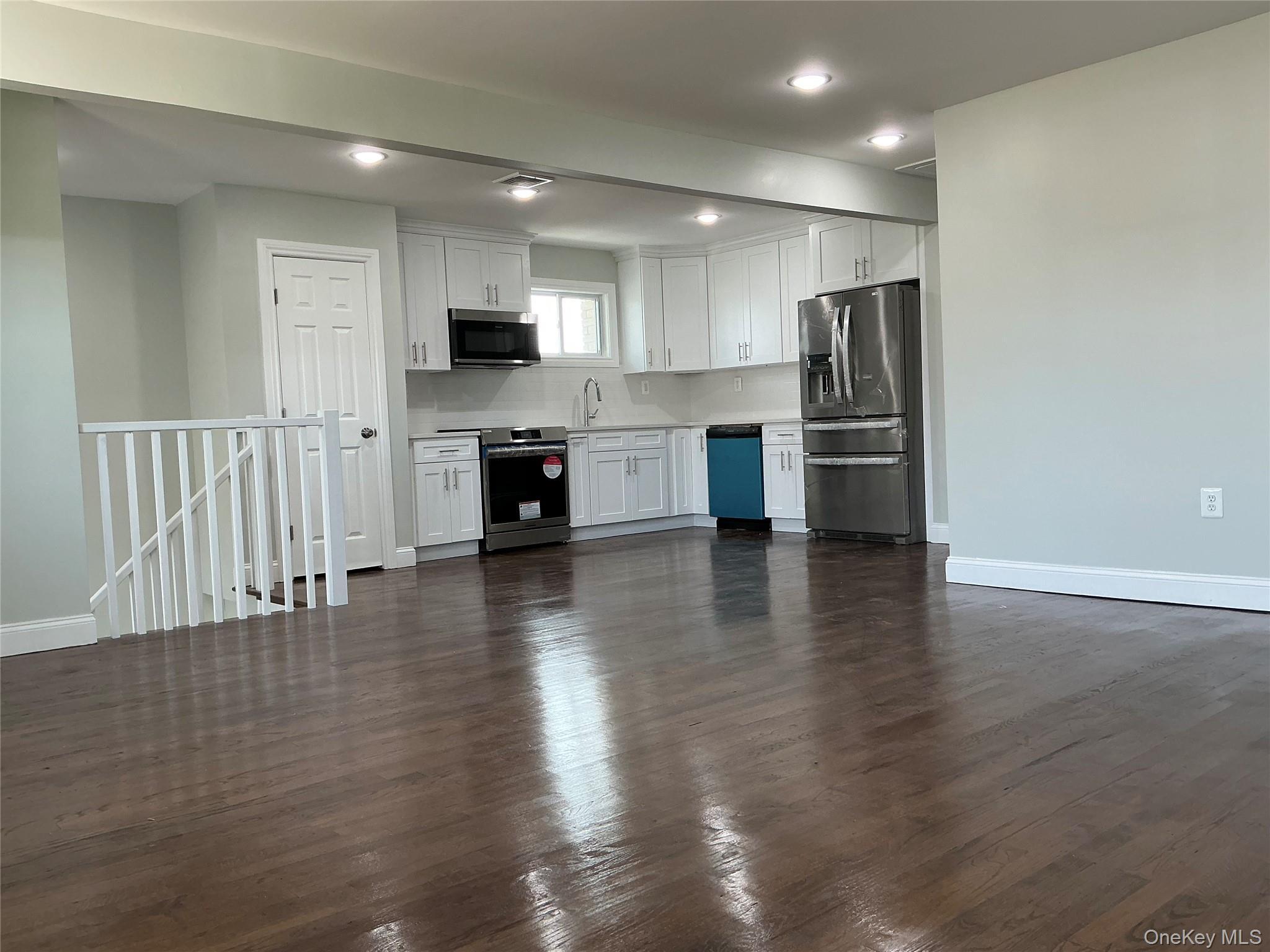 Single Family Shore  Suffolk County, NY 11757, MLS-910661-21