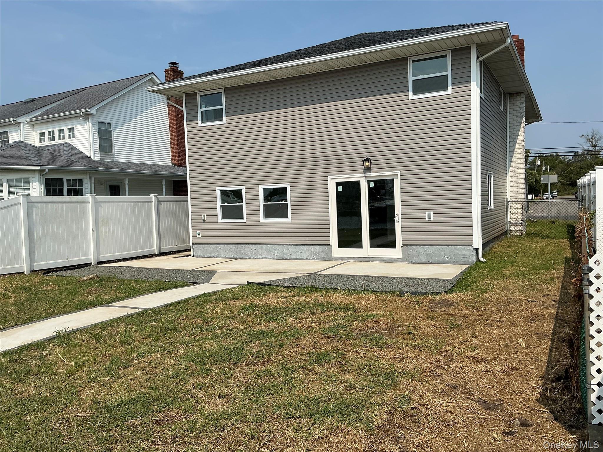 Single Family Shore  Suffolk County, NY 11757, MLS-910661-36