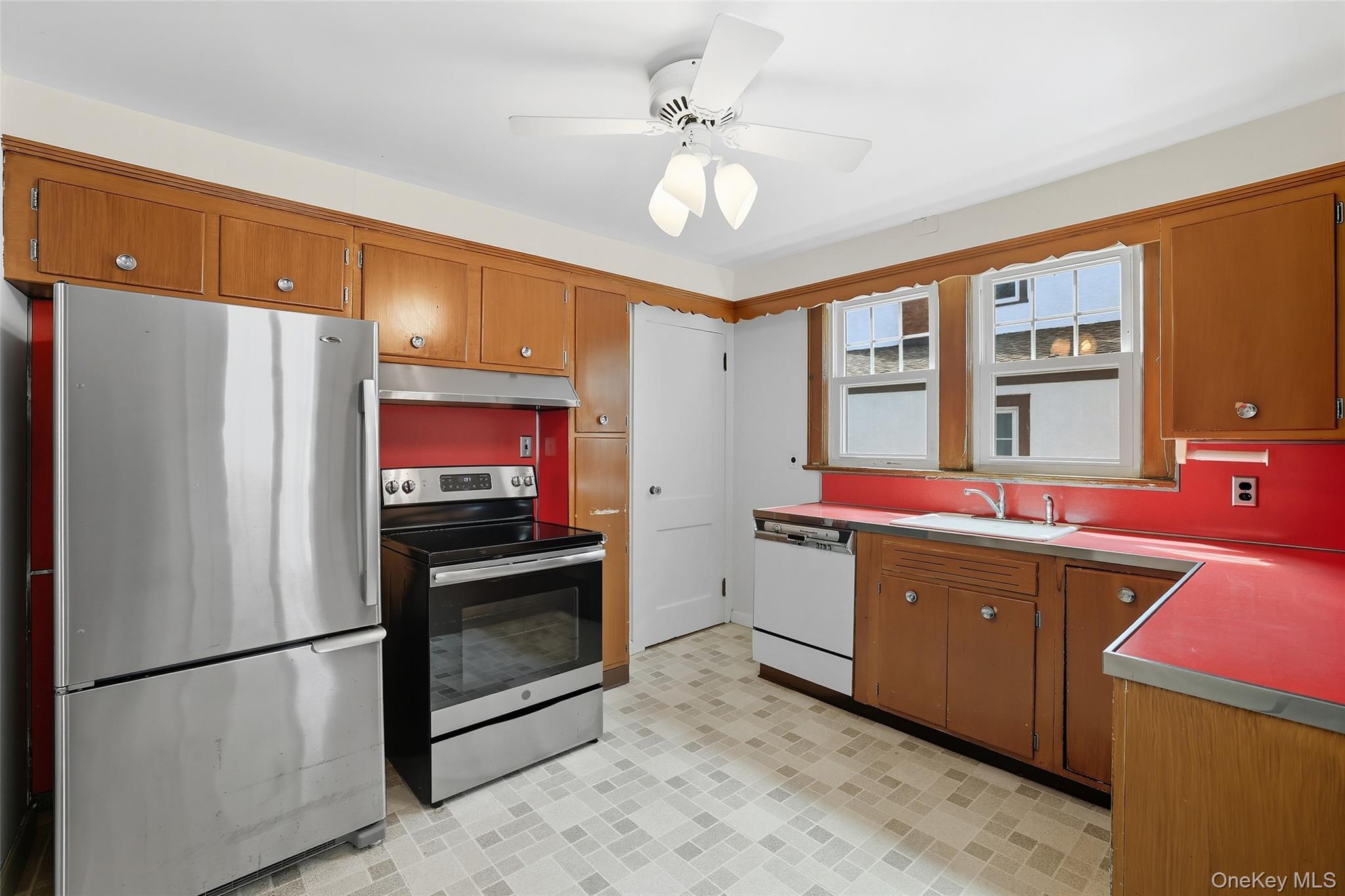 Single Family Shelley  Westchester County, NY 10573, MLS-910679-9