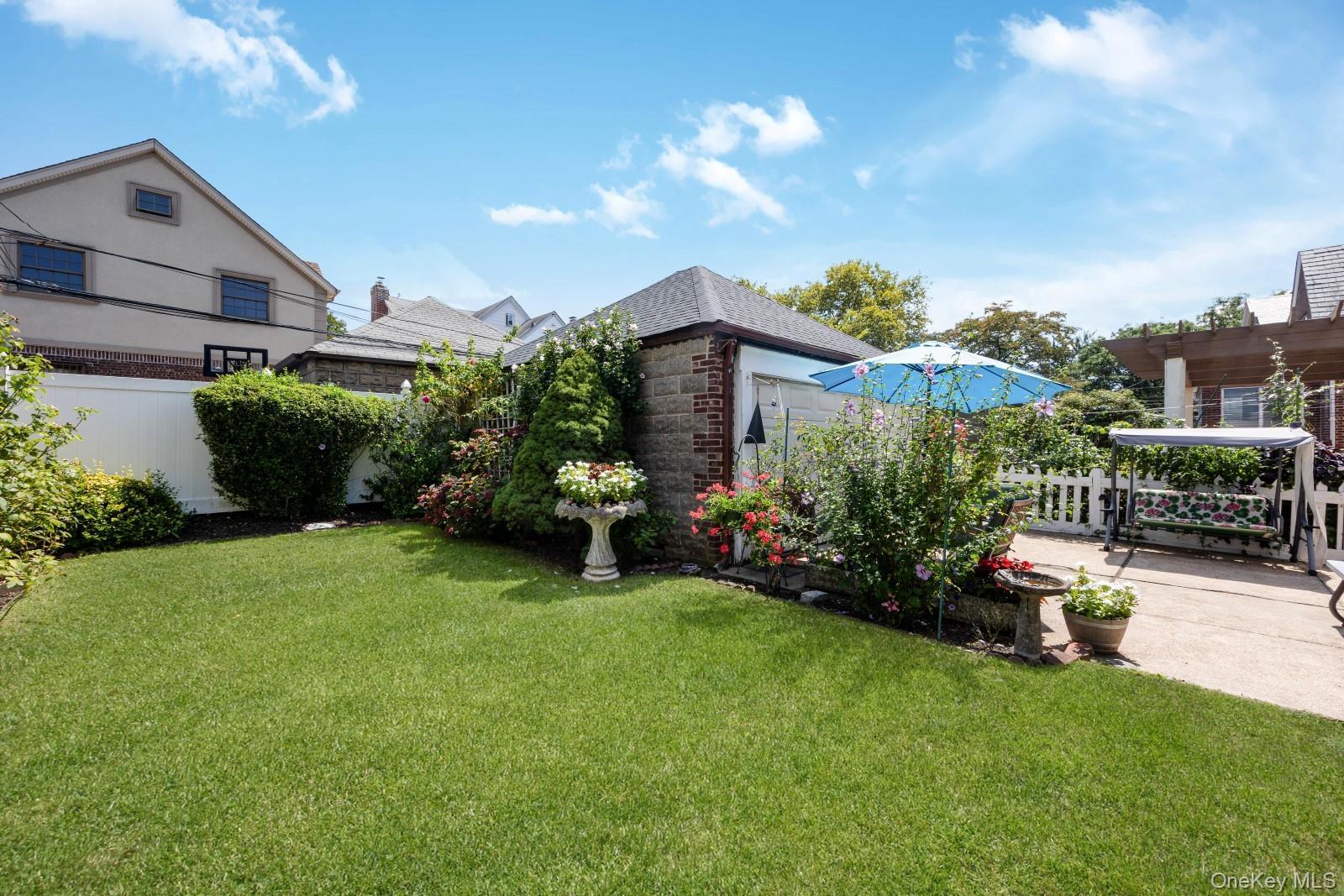 Single Family Fitchett  Queens, NY 11374, MLS-910689-33