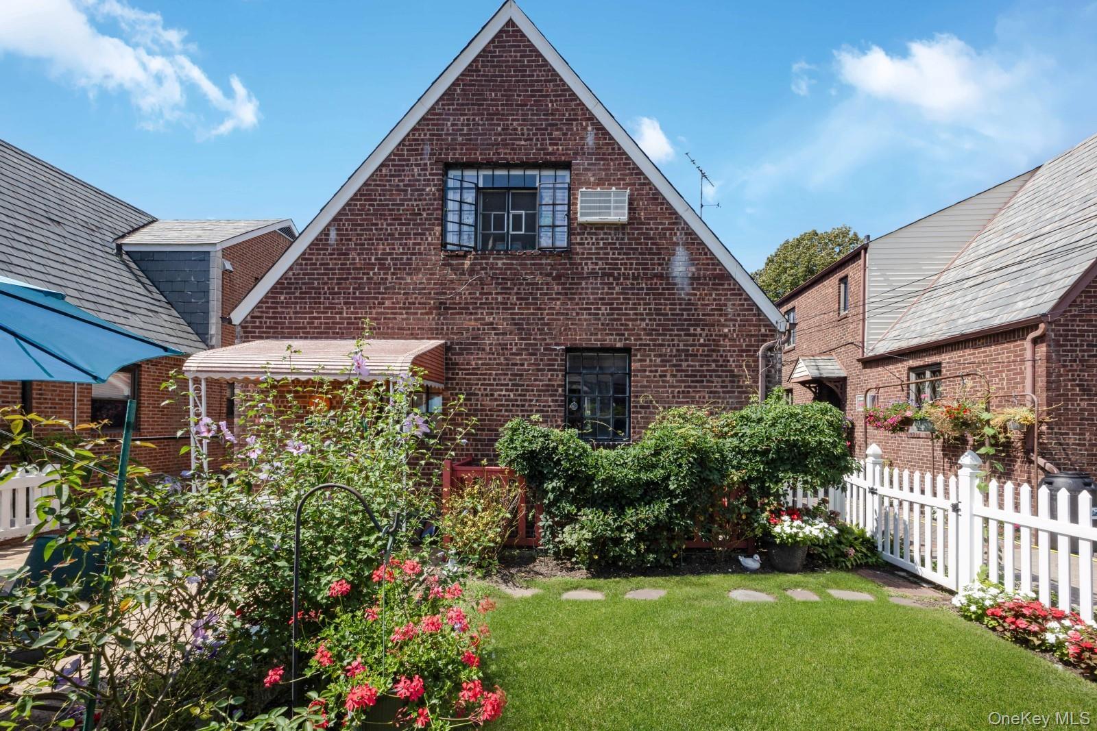 Single Family Fitchett  Queens, NY 11374, MLS-910689-34