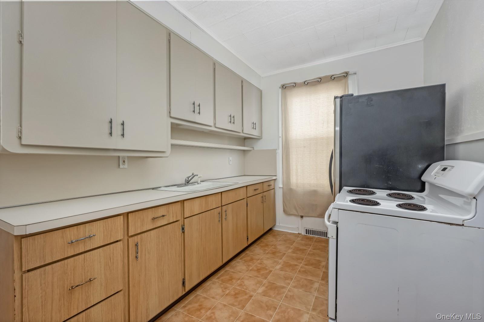 Single Family 84th  Queens, NY 11385, MLS-910692-11