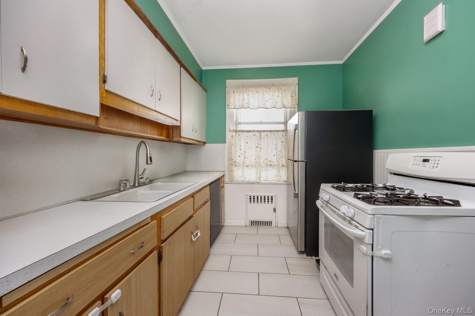 Single Family 84th  Queens, NY 11385, MLS-910692-16