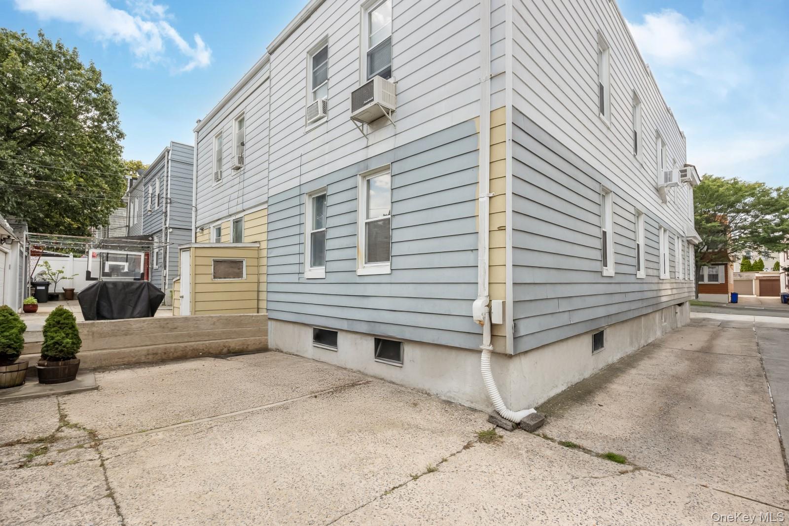 Single Family 84th  Queens, NY 11385, MLS-910692-33