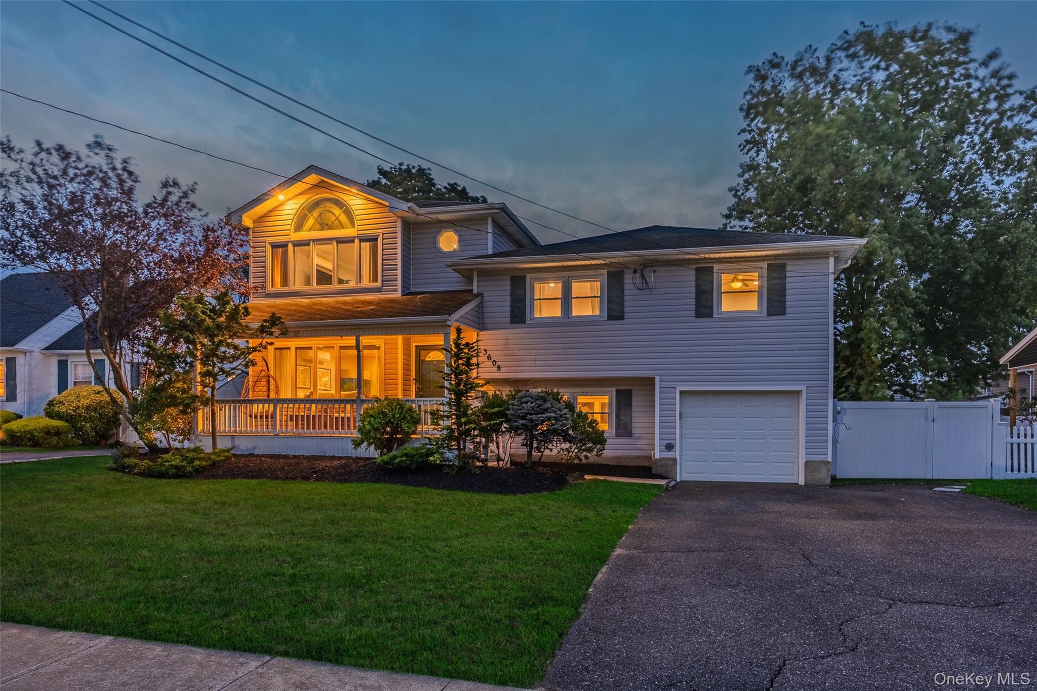 Single Family Tonopah  Nassau County, NY 11783, MLS-910694-2