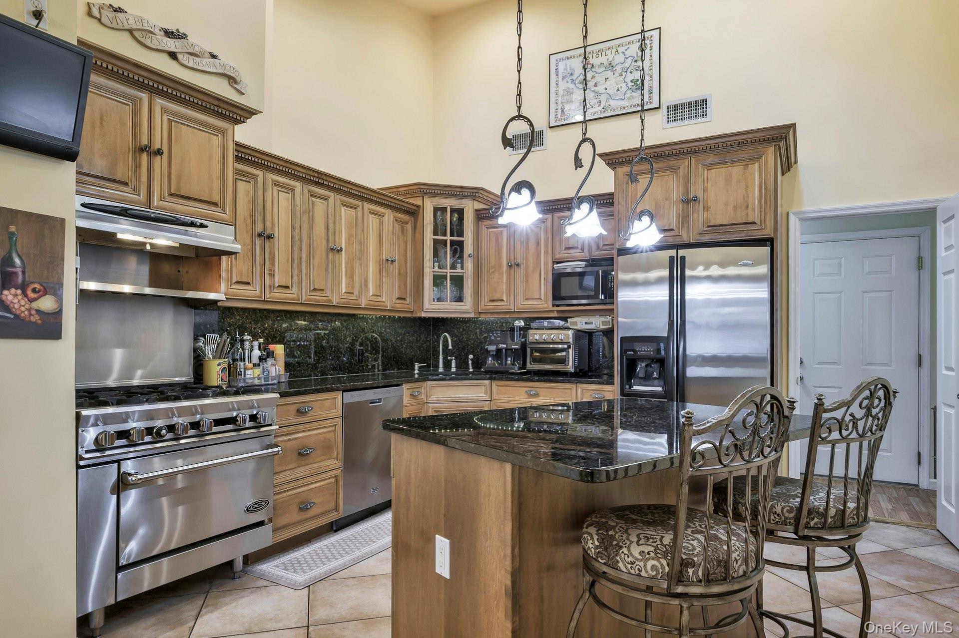 Single Family Hill Suffolk County, NY 11787, MLS-910728-11