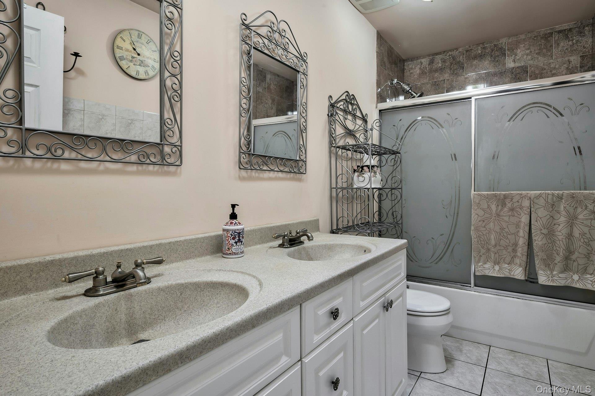 Single Family Hill Suffolk County, NY 11787, MLS-910728-23