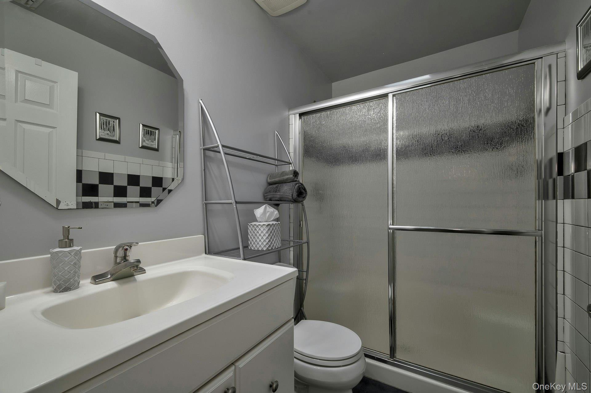 Single Family Hill Suffolk County, NY 11787, MLS-910728-26