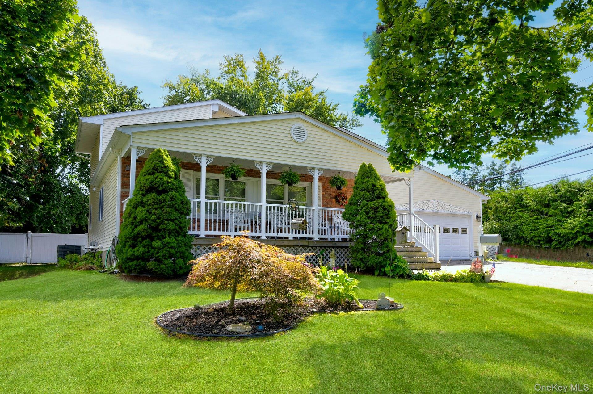 Single Family Hill  Suffolk County, NY 11787, MLS-910728-32