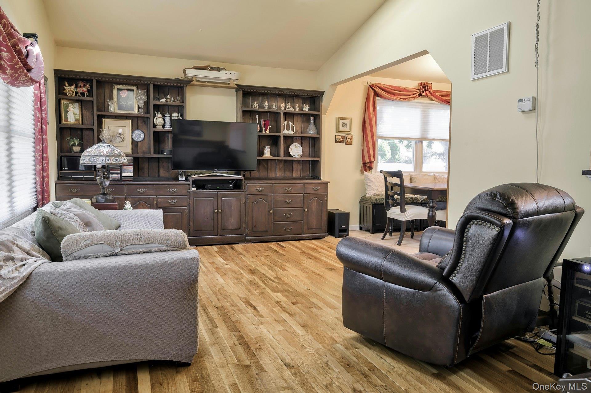 Single Family Hill Suffolk County, NY 11787, MLS-910728-5