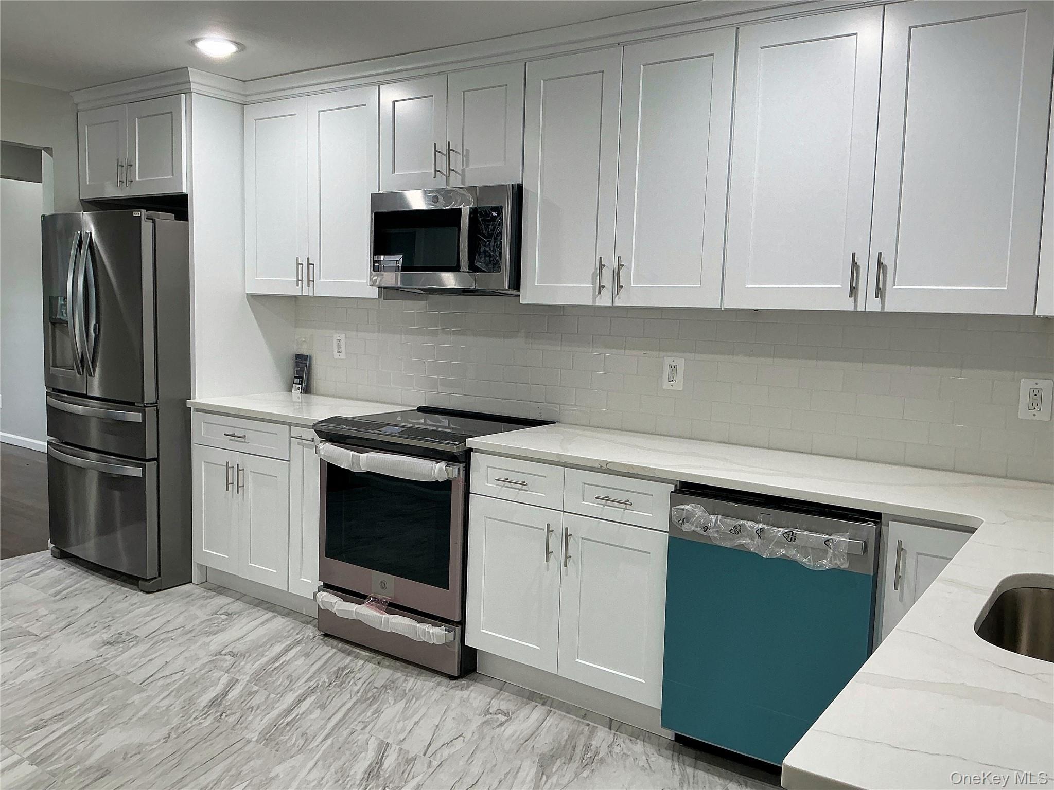 Single Family Holt Suffolk County, NY 11701, MLS-910730-13