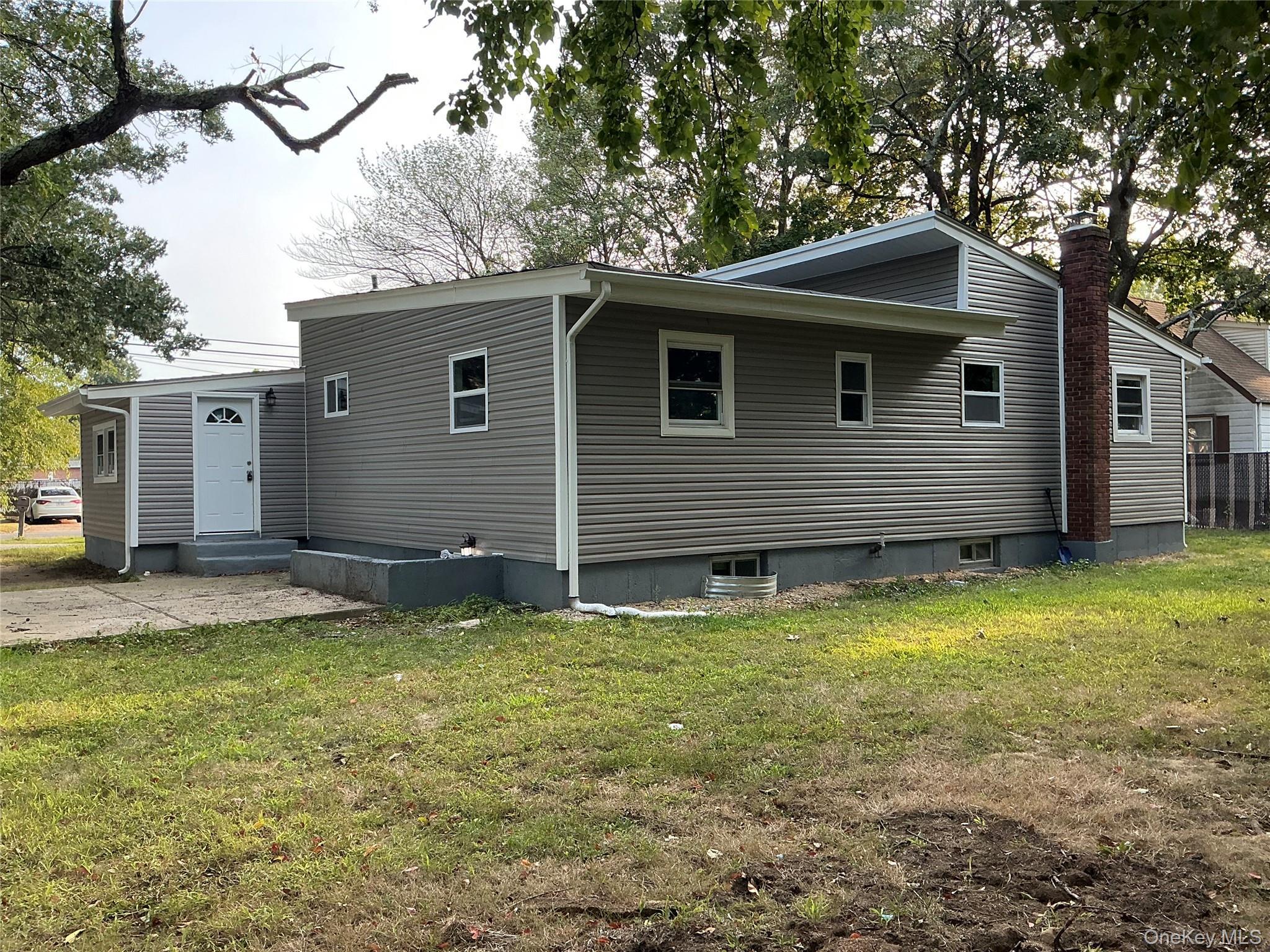 Single Family Holt Suffolk County, NY 11701, MLS-910730-40