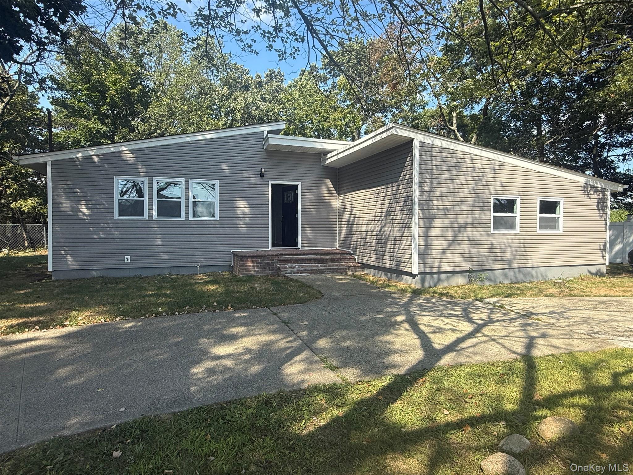 Single Family Holt Suffolk County, NY 11701, MLS-910730-43