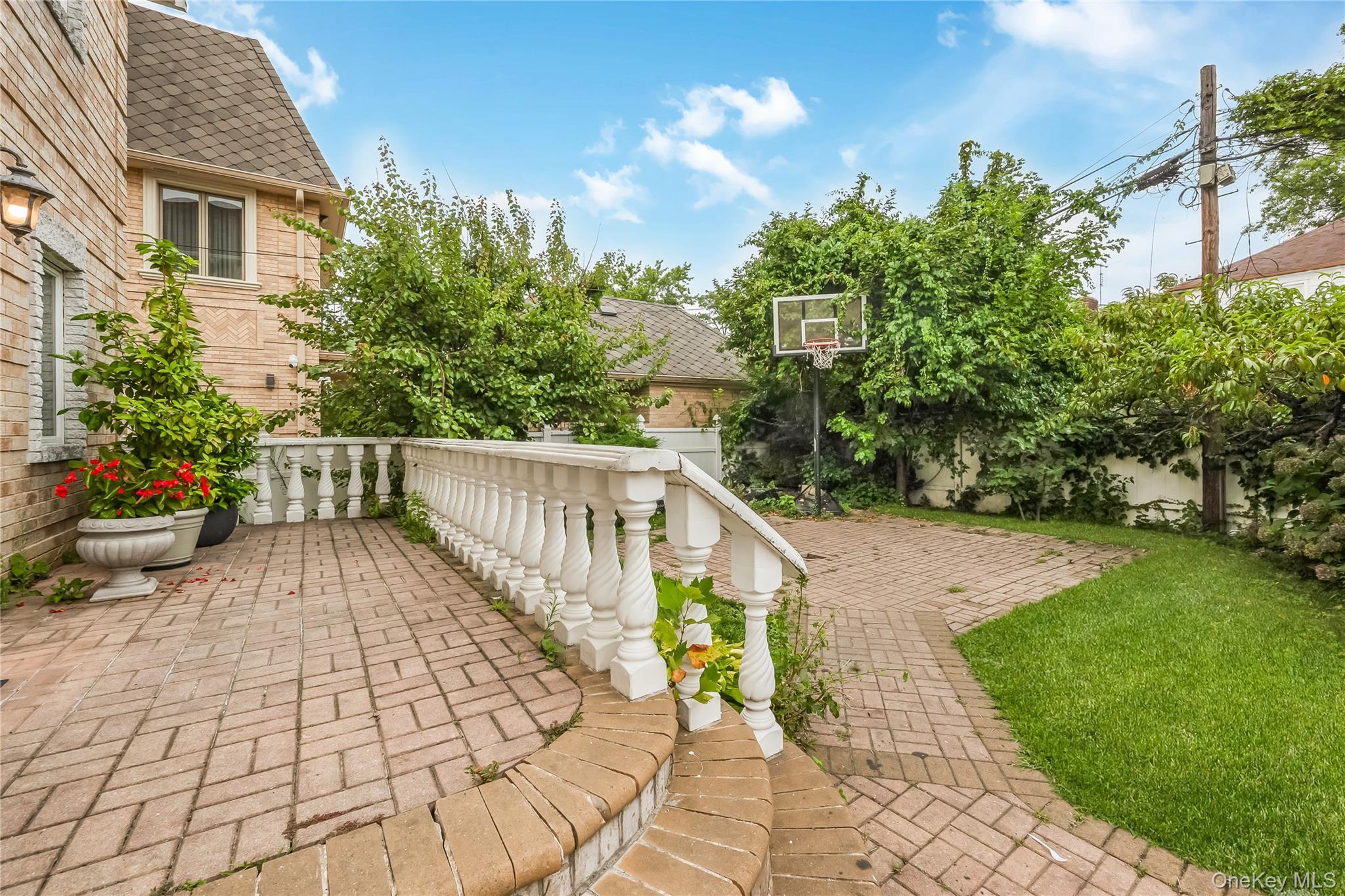 Single Family 175  Queens, NY 11366, MLS-910740-31