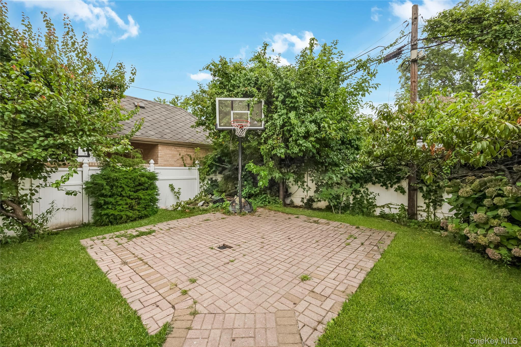 Single Family 175  Queens, NY 11366, MLS-910740-34