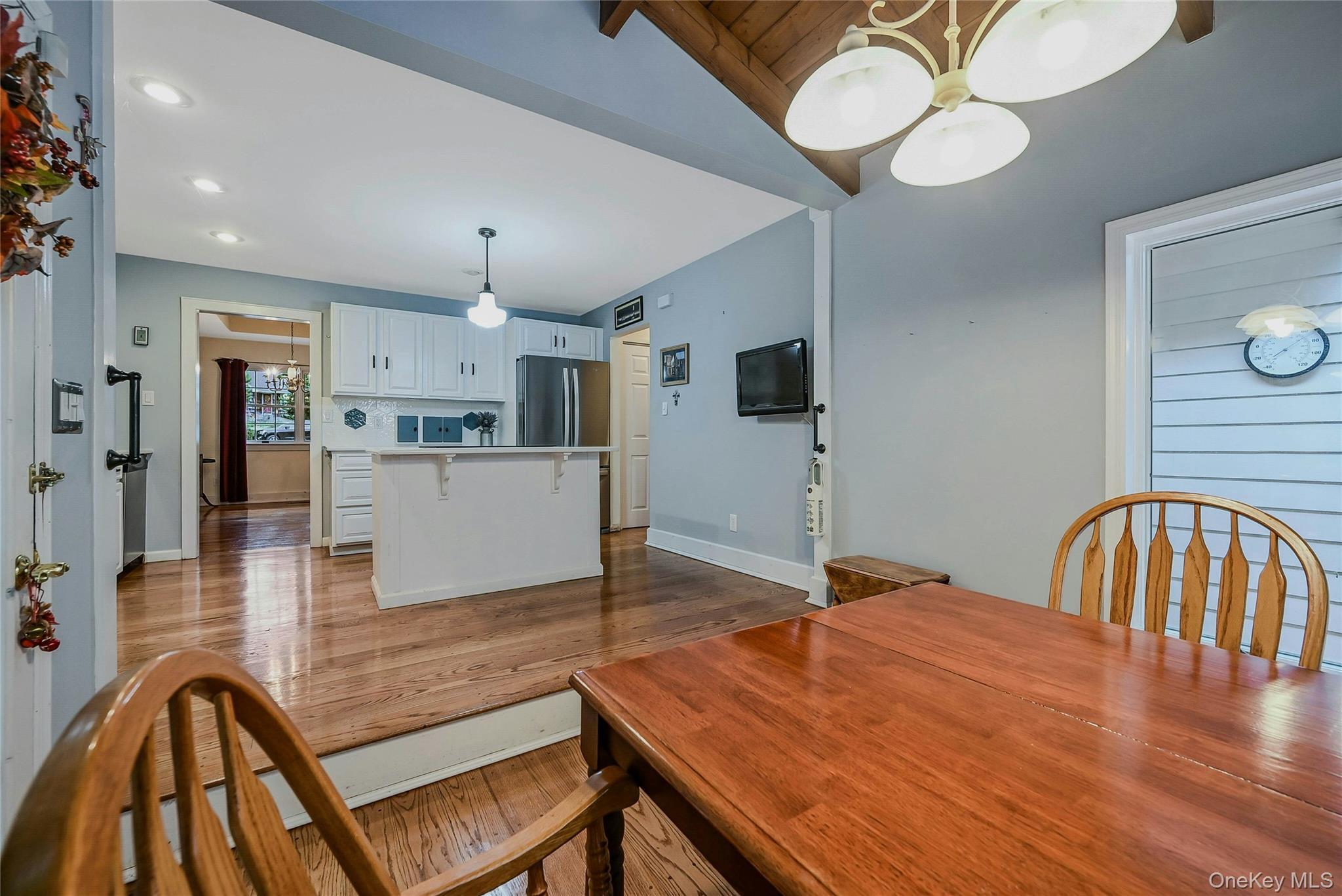 Single Family Hillcrest  Suffolk County, NY 11777, MLS-910786-11