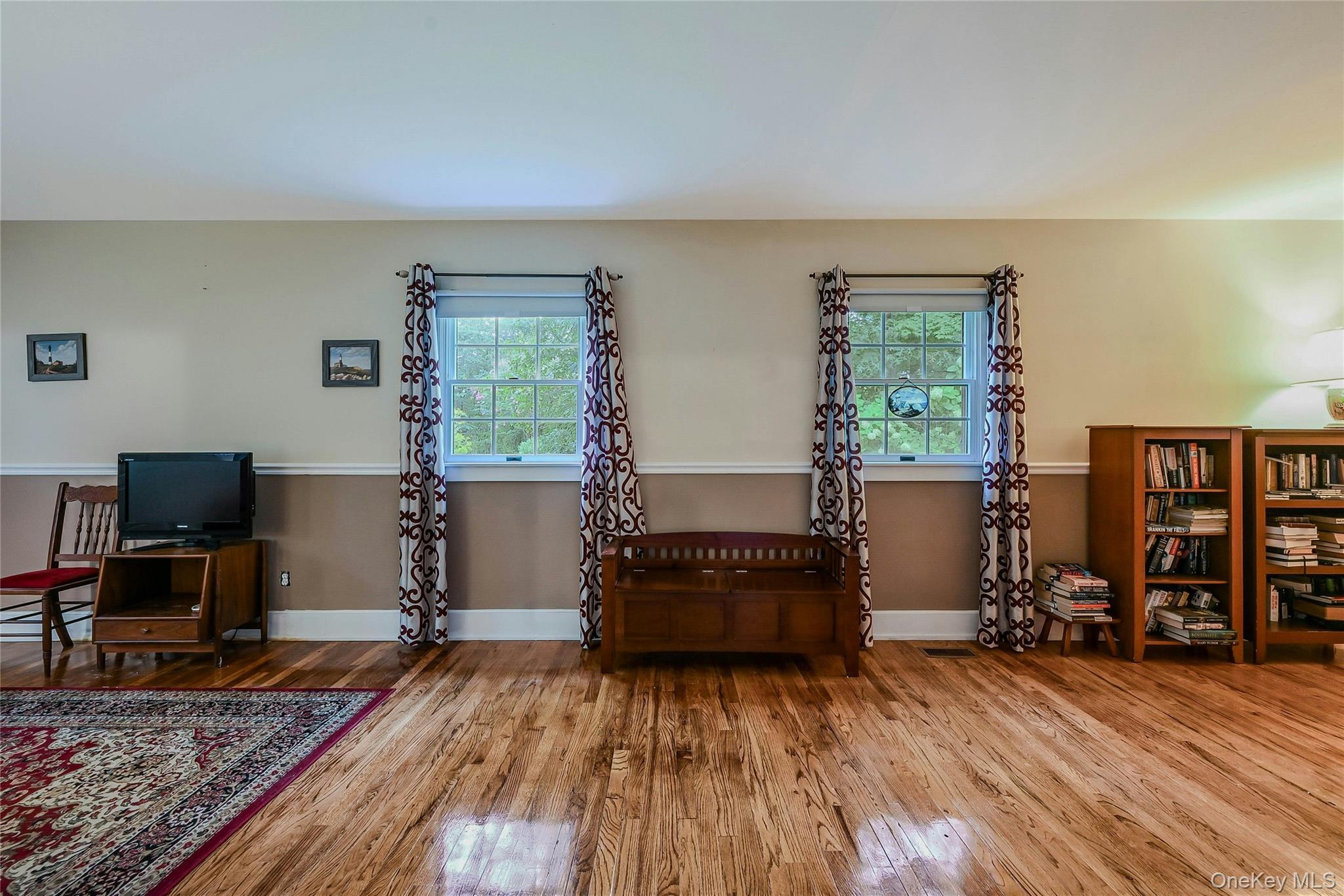 Single Family Hillcrest  Suffolk County, NY 11777, MLS-910786-18